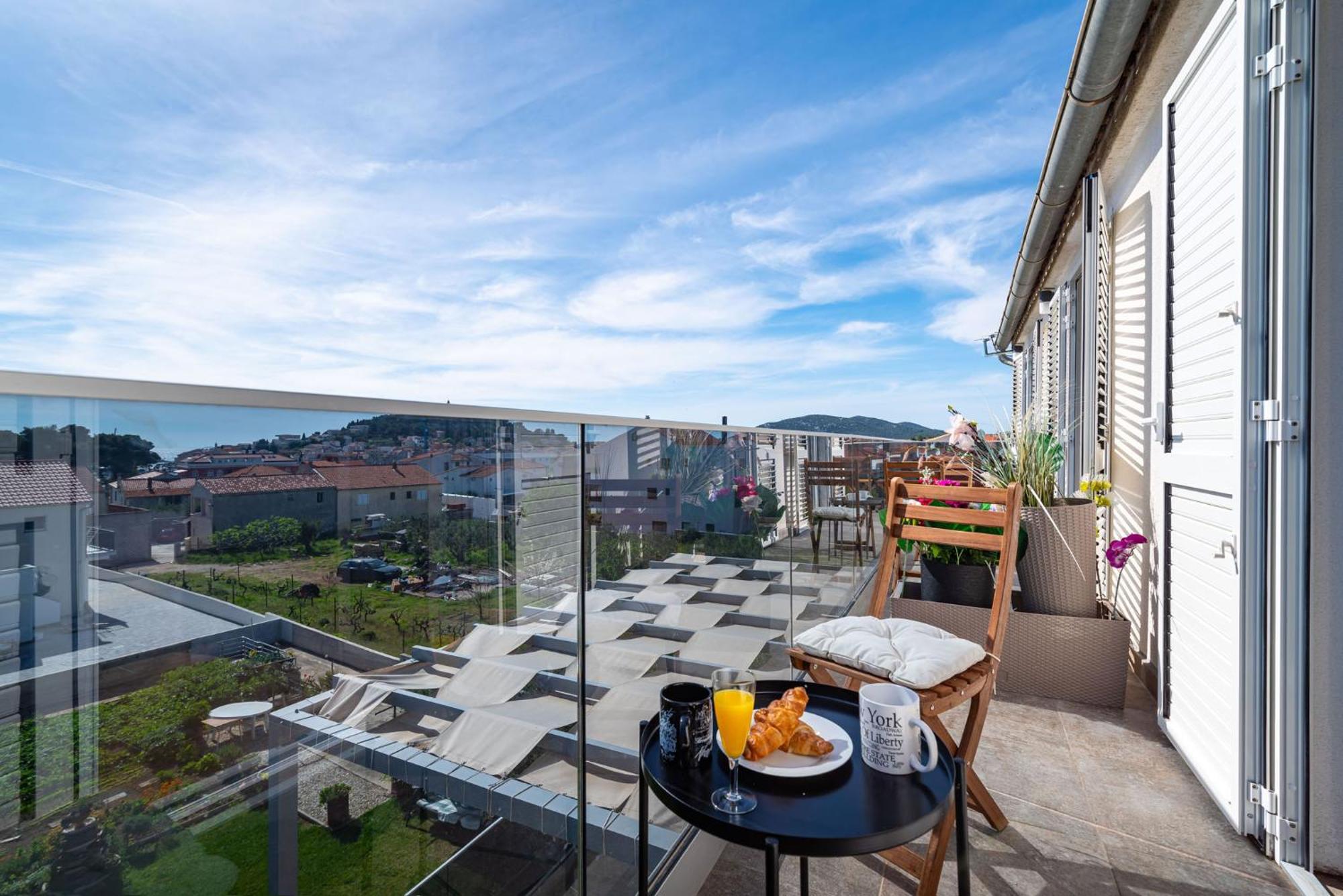 Apartments Lucija Mari Трибунь Екстер'єр фото